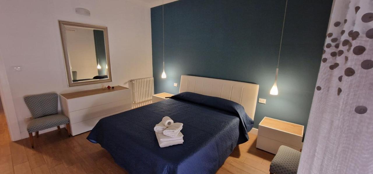 Appartement Casa Gioia Luxury à Tarente Extérieur photo